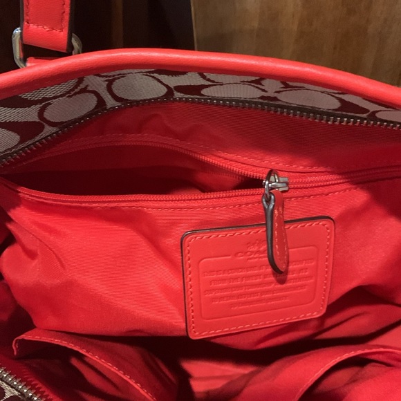 Coach bag , coated canvas with leather straps. - Picture 4 of 4